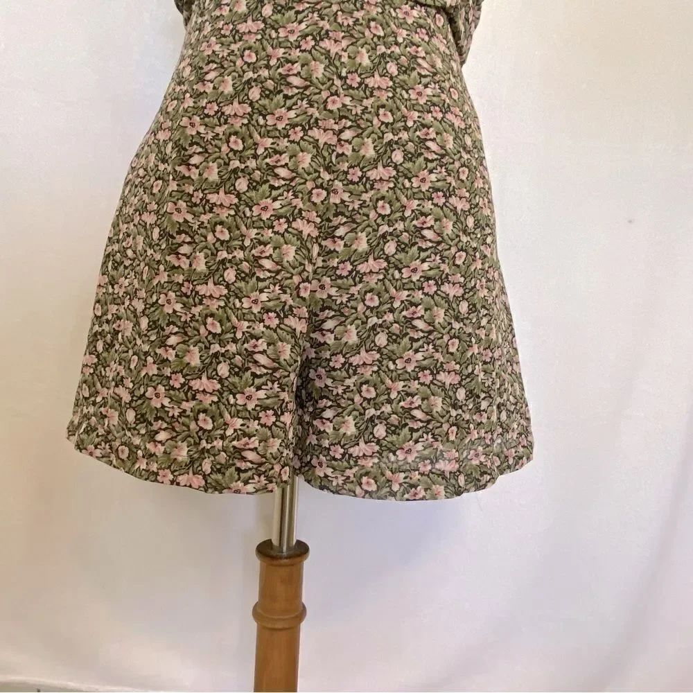 MISSGUIDED ROMPER FLORAL PRINT - Picture 8 of 15